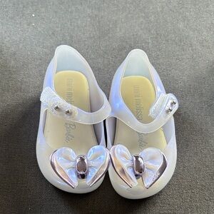 Mini Melissa Barbie Kids Dress Shoes - Shimmering White